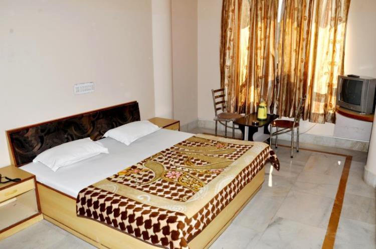 Hotel Kirti Plaza Chittorgarh Esterno foto